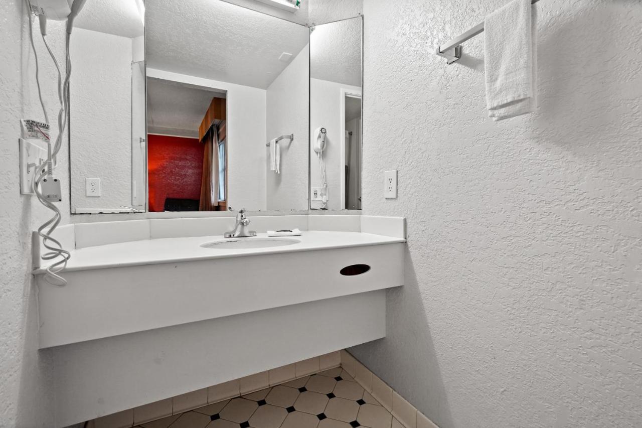 La Quinta Inn By Wyndham Costa Mesa Orange County Extérieur photo
