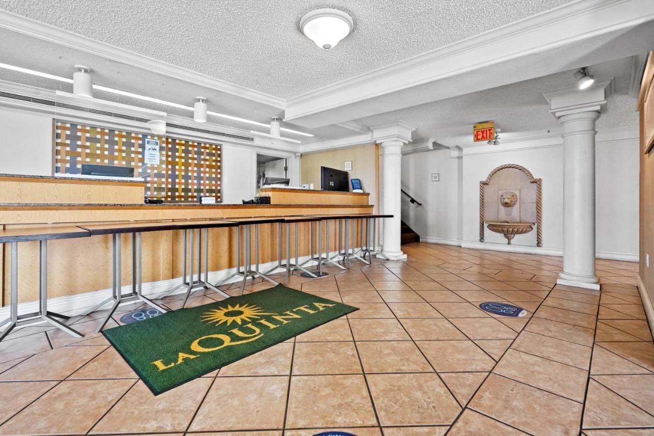 La Quinta Inn By Wyndham Costa Mesa Orange County Extérieur photo