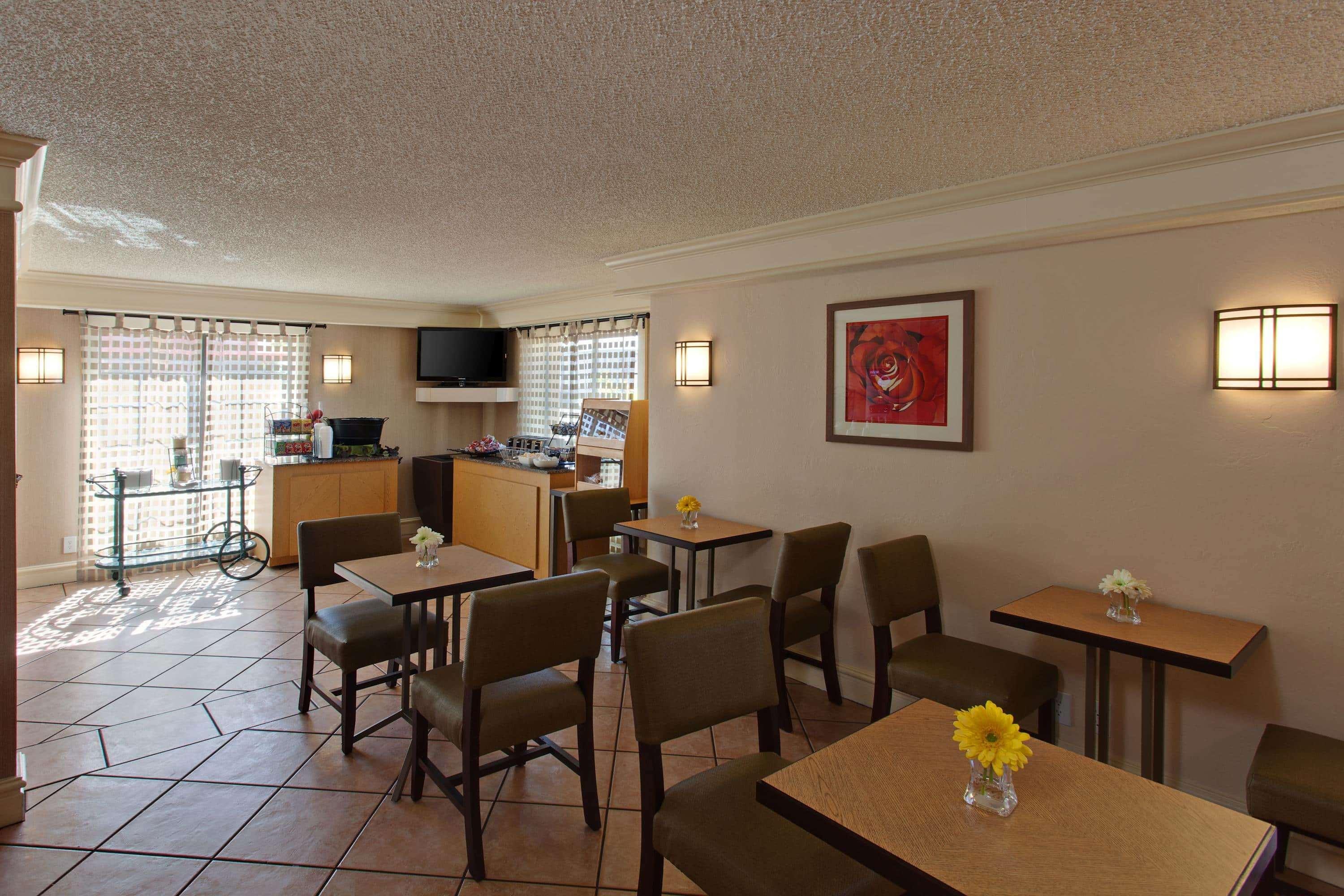 La Quinta Inn By Wyndham Costa Mesa Orange County Extérieur photo