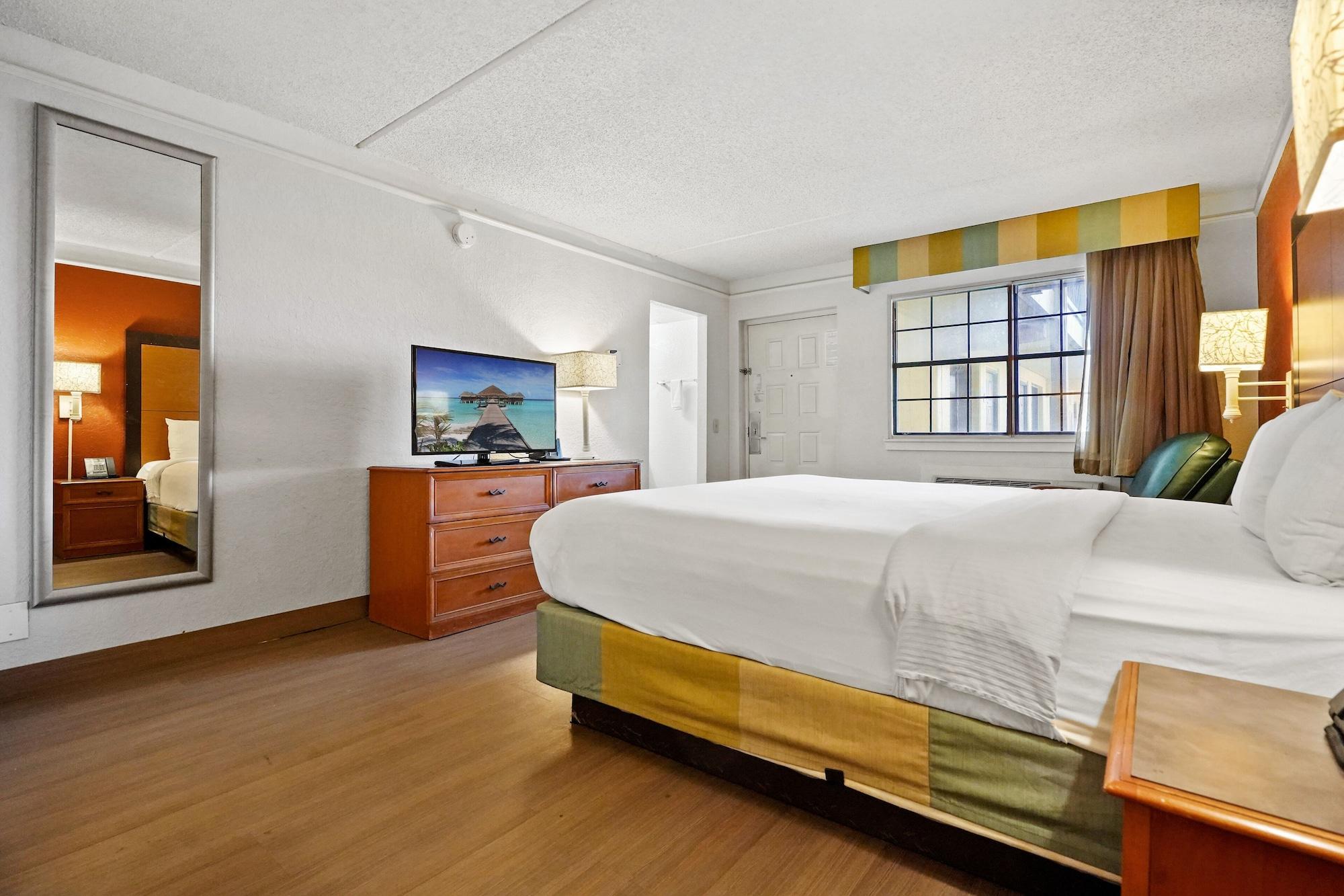 La Quinta Inn By Wyndham Costa Mesa Orange County Extérieur photo